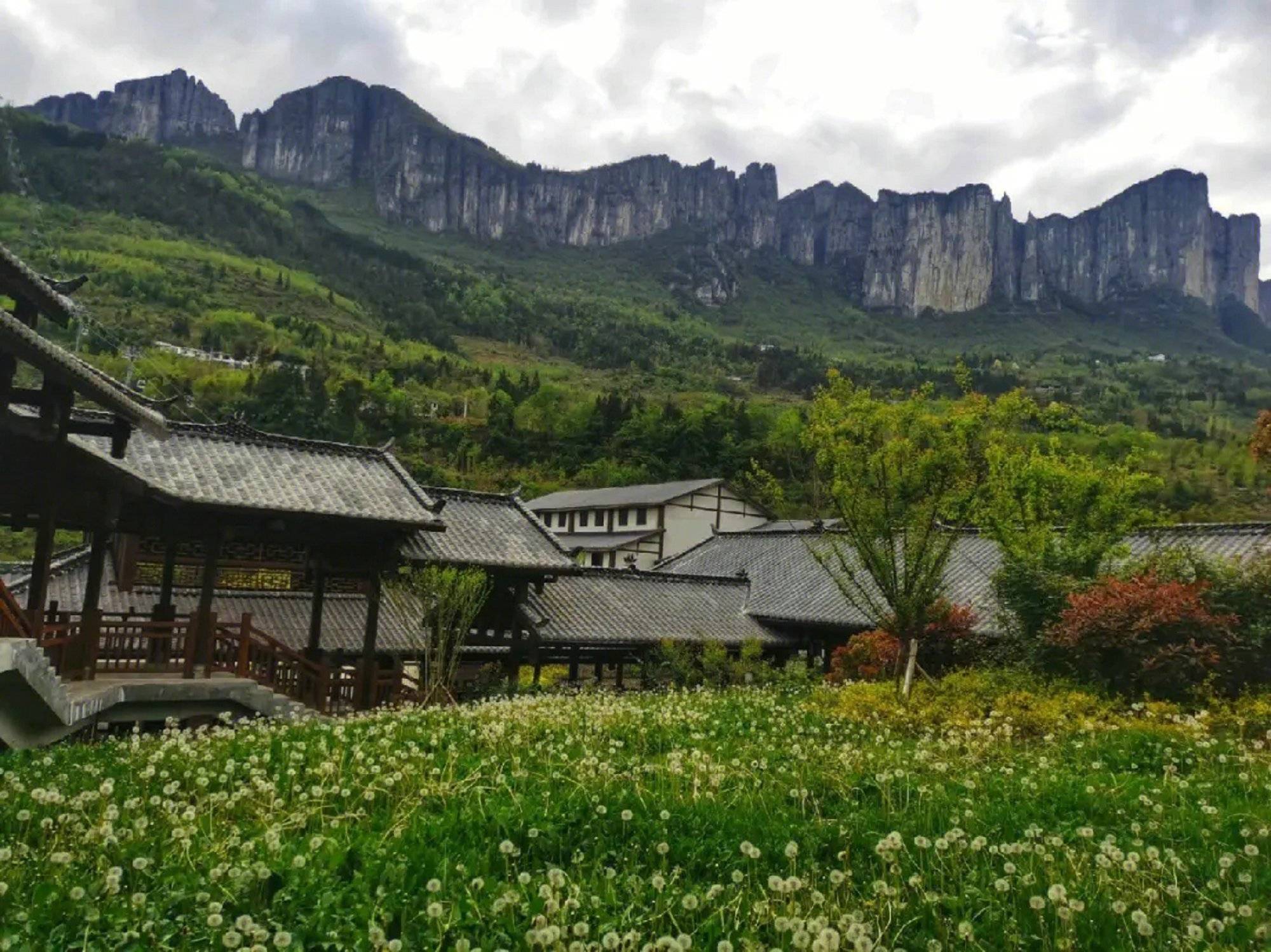 欧亚体育湖北恩施旅游当地团团费多少钱这篇恩施旅游省钱攻略不要错过！(图2)